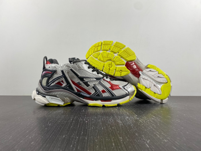 Ba*len*cia*ga runner sneaker