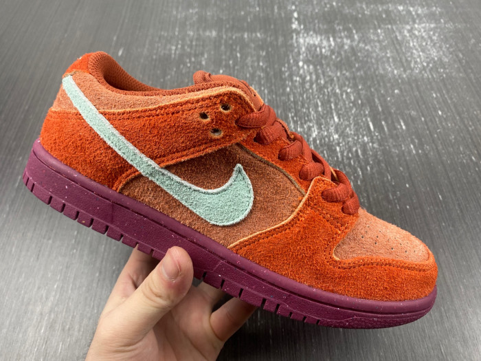 nike sb dunk low mystic red rosewood dv5429-601