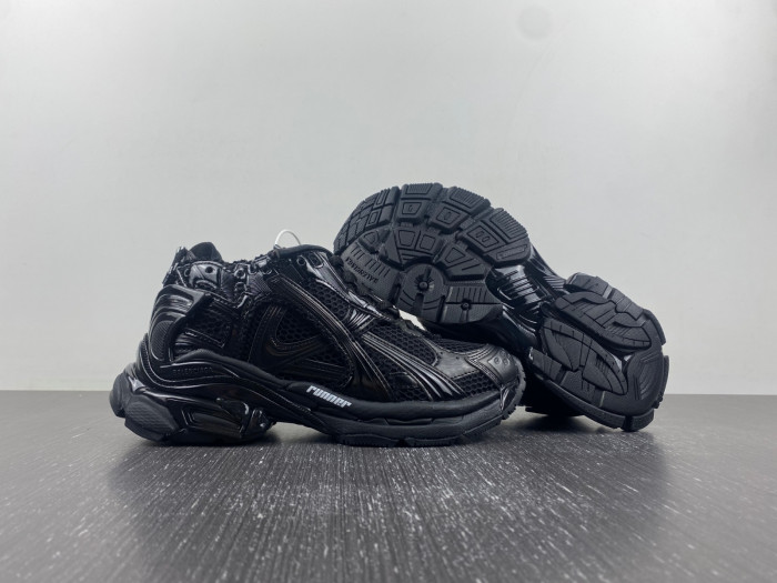 Ba*len*cia*ga runner sneaker