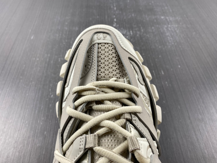 Ba*len*cia*ga track 8000048