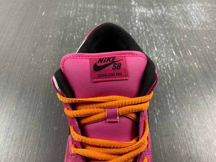 the powerpuff girls x nike sb dunk low “buttercup” fz8319-600