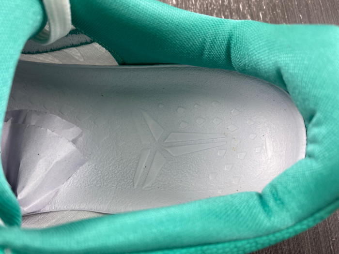 nike kobe 8 protro “radiant emerald” fq3549-101