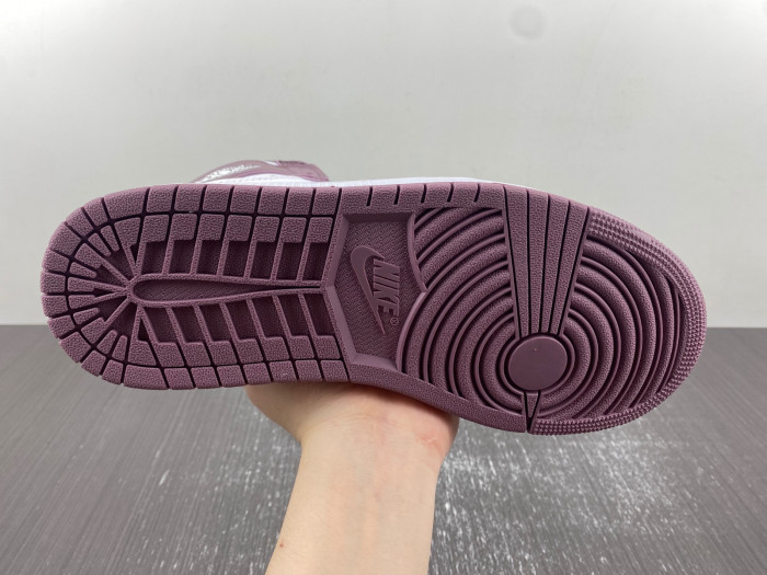 air jordan 1 high og “sky j mauve” dz5485-105