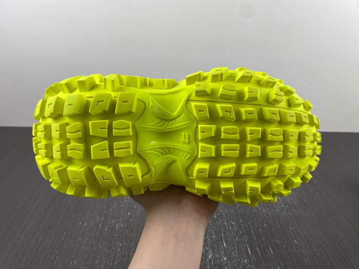 Ba*len*cia*ga defender sneaker