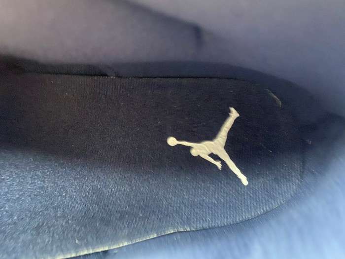 air jordan 11 velvet “midnight navy” ar0715-441