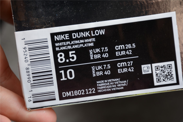 dunk low “08 of 50” dm1602-106