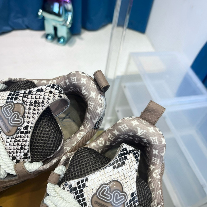 lv skate snekaers l0000250