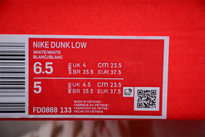 nike dunk low se the future is equal fd0868-133