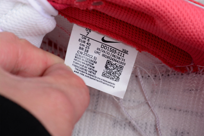 nike sb dunk low “raspberry red” dd1503-111