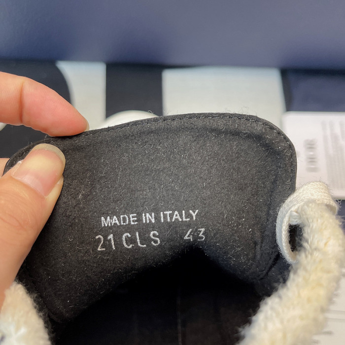 b23 oblique high top sneakers t00480h086