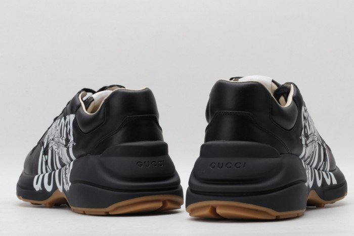 G*u*i* rhyton sneaker