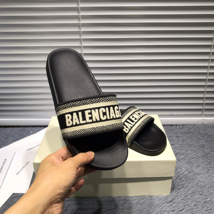 balenciag* sandal bs38