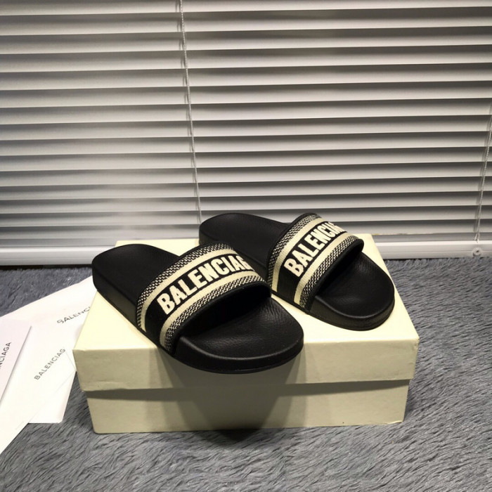 balenciag* sandal bs38