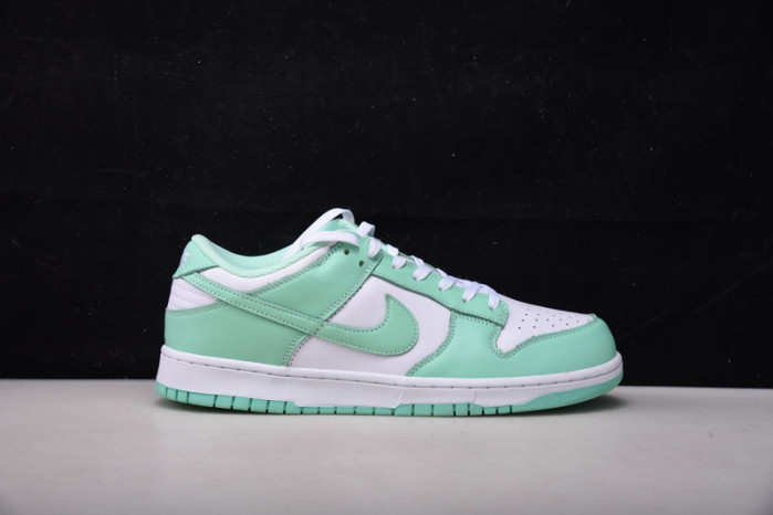 nike dunk low green glow dd1503-105
