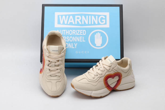 G*u*i* rhyton sneaker