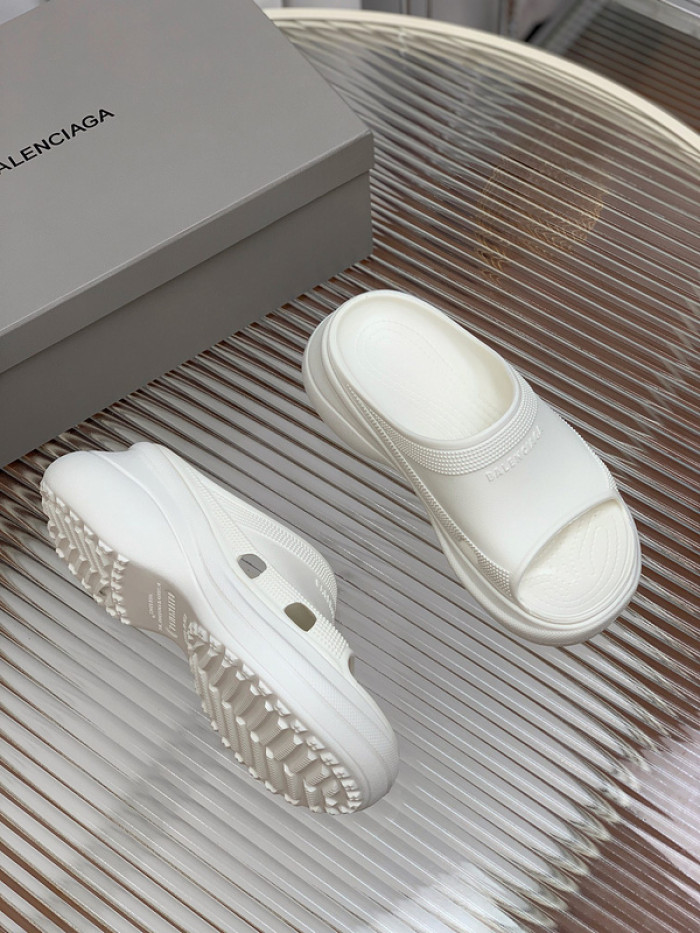 balenciag* sandal bs63