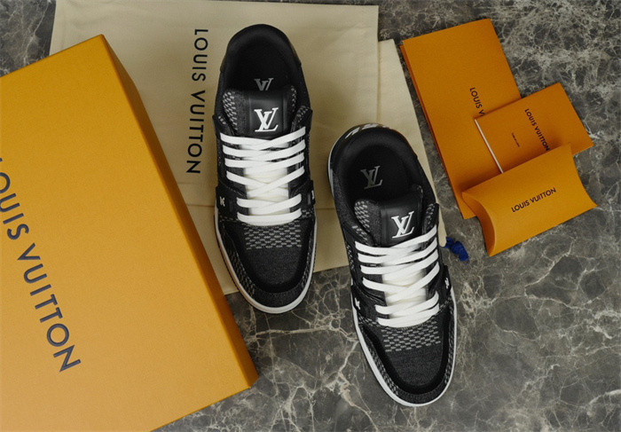 lv snekaers l0000339