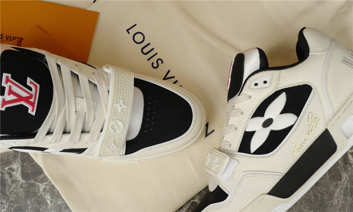 lv snekaers l0000334