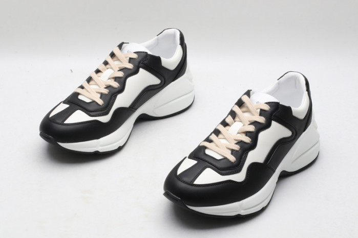 G*u*i* rhyton sneaker