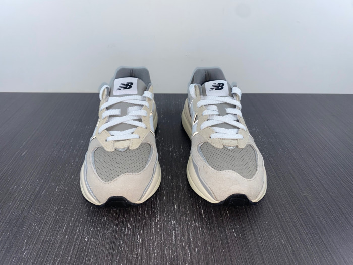 Bape x New Balance 2002R M2002RHO DFY19