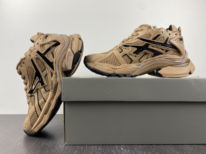 Ba1en*iaga runner 8000054