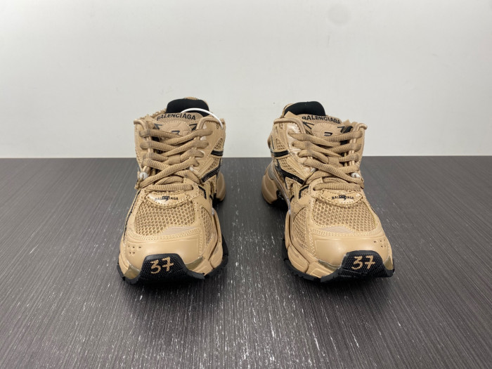 Ba1en*iaga runner 8000054