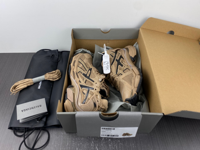 Ba1en*iaga runner 8000054