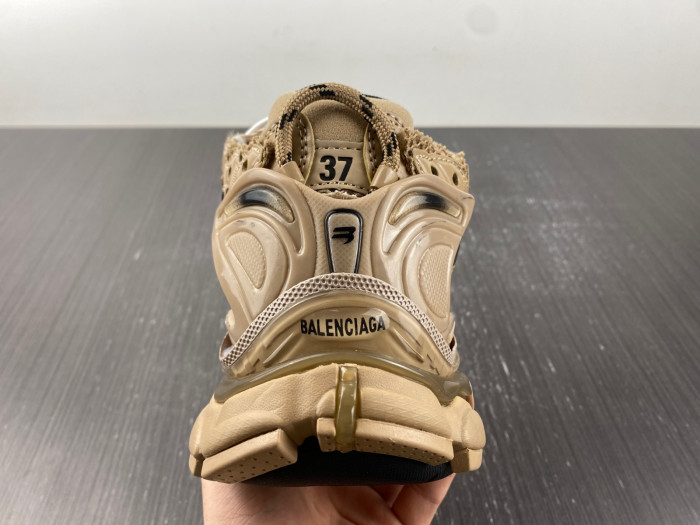 Ba1en*iaga runner 8000054