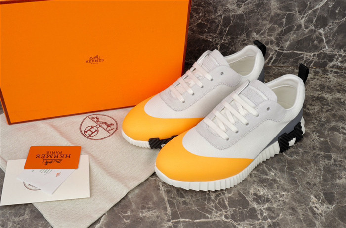 H**me5 snekaers hm023