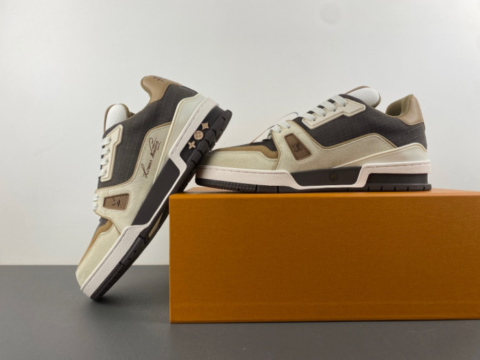 LV snekaers L0000618