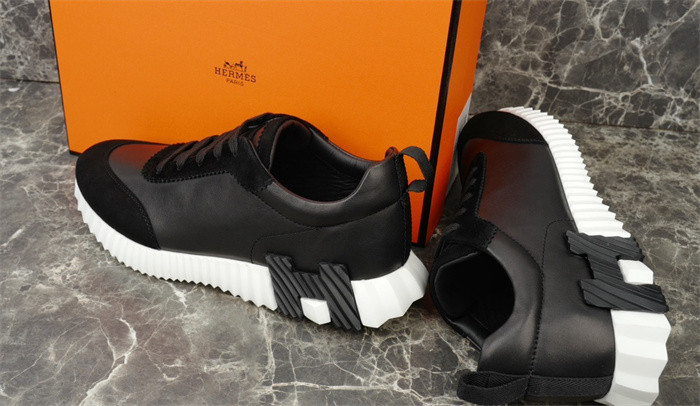 H**me5 snekaers hm002