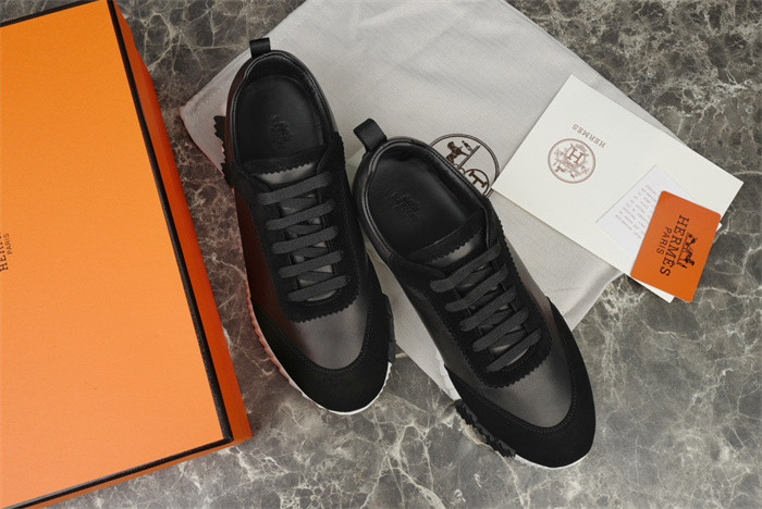 H**me5 snekaers hm002