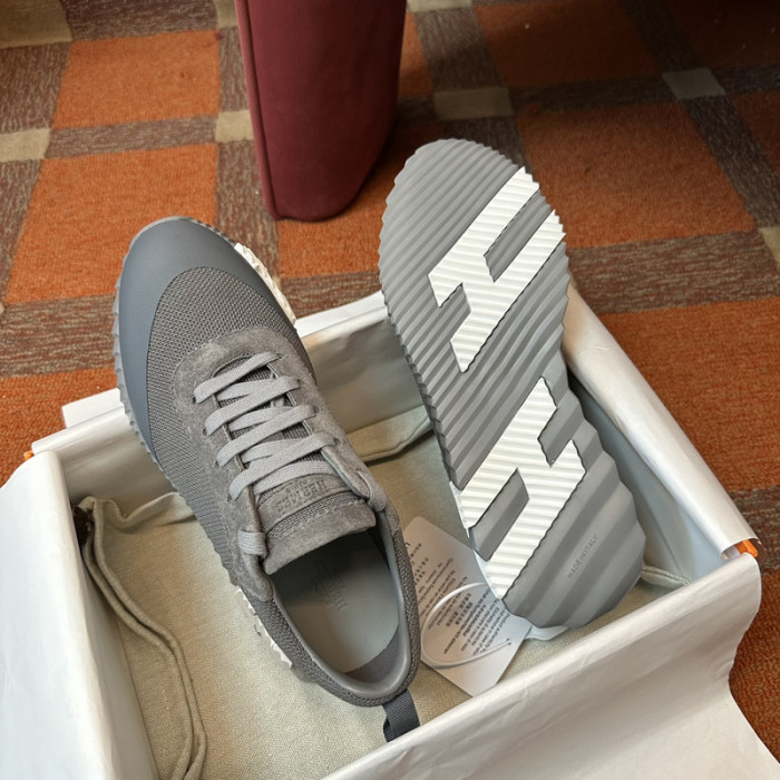 H**me5 snekaers hm026