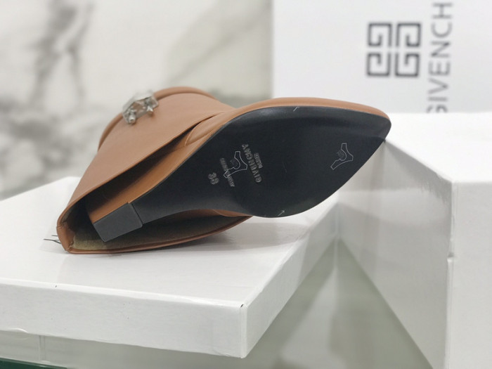 Givenchy Boots 660016