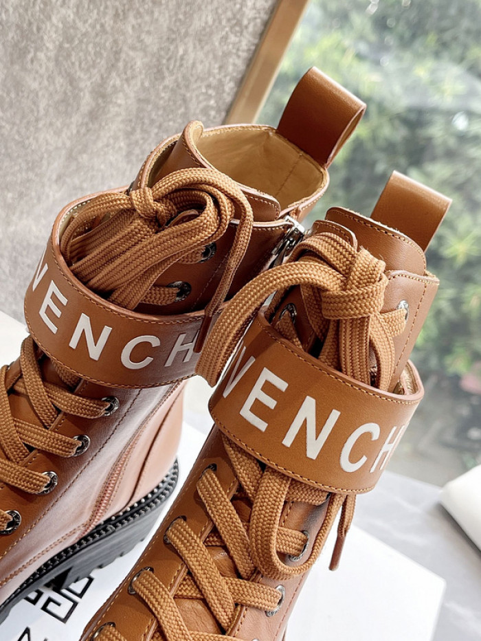 Givenchy Boots 660001