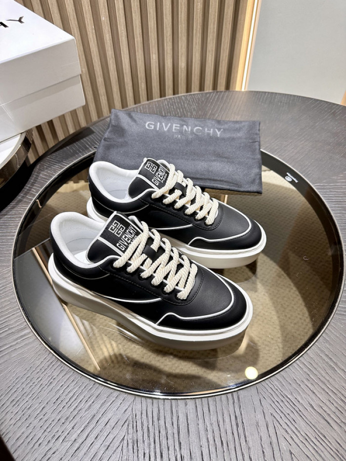 Givenchy Sneakers 660021