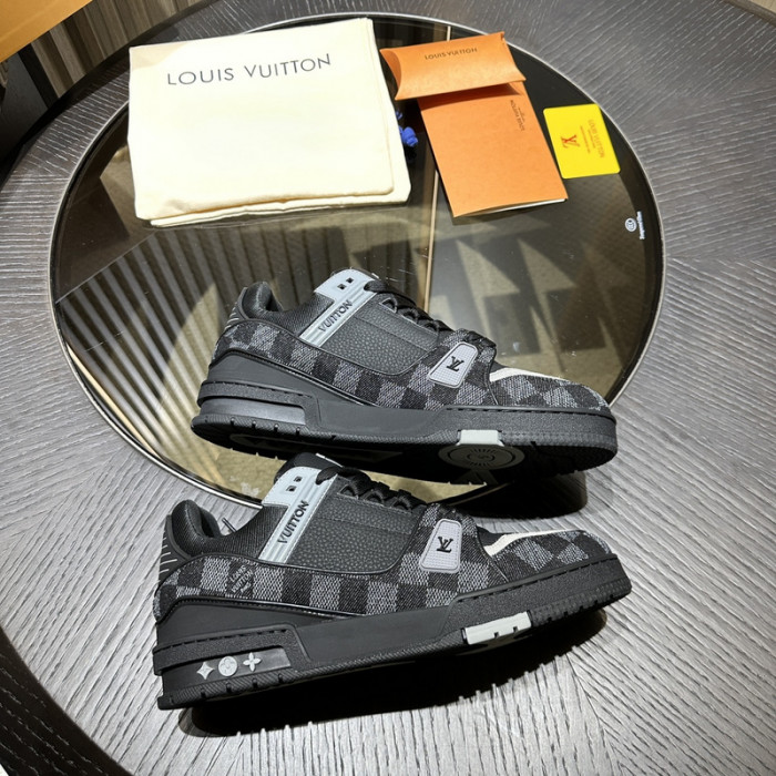 LV snekaers L0000439
