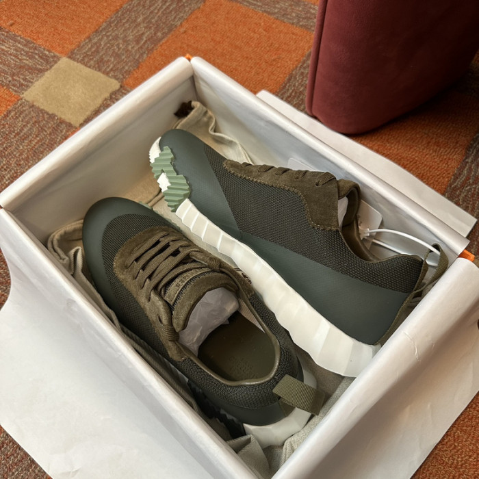 H**me5 snekaers hm028