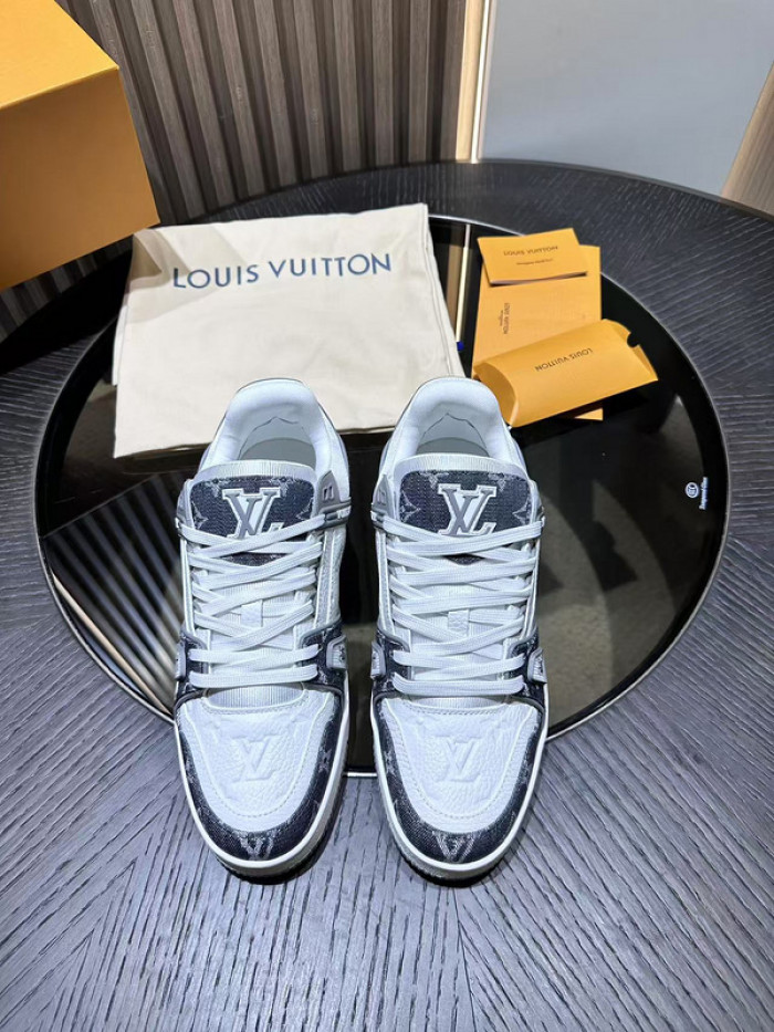 LV snekaers L0000400