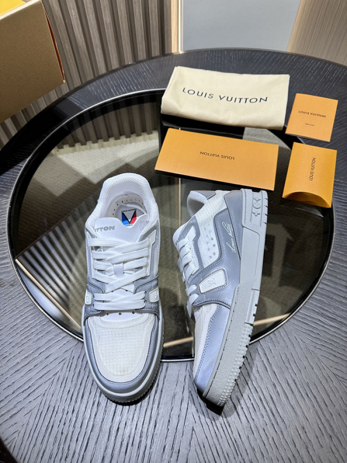 LV snekaers L0000366