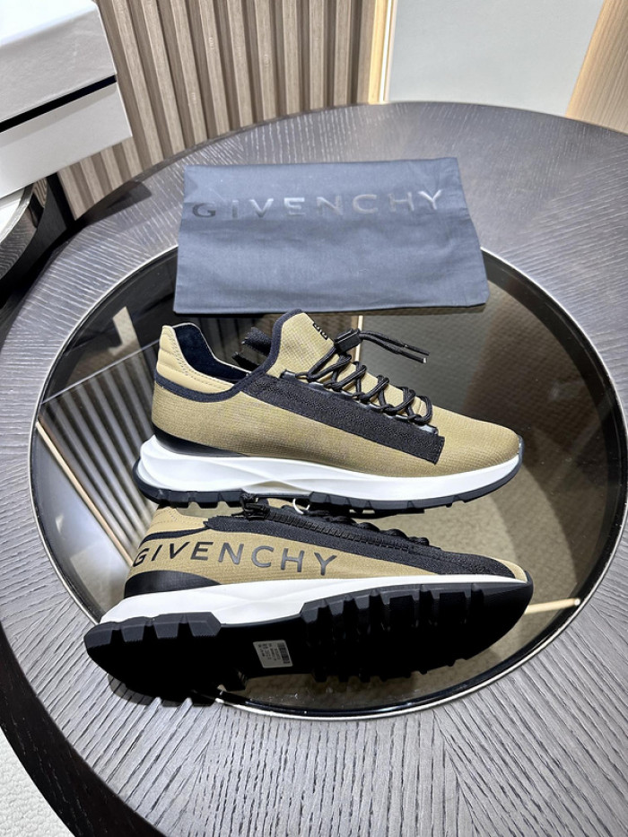 Givenchy Sneakers 660040