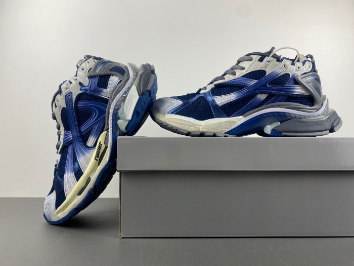 Ba1en*iaga runner sneaker wrung 2410