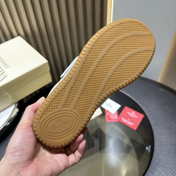 Va1e*ntin0 sneakers vt048