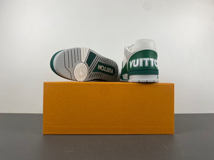 LV snekaers L0000539