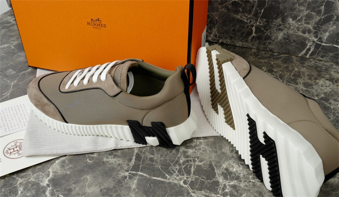 H**me5 snekaers hm006