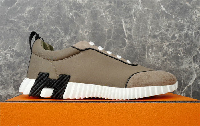 H**me5 snekaers hm006