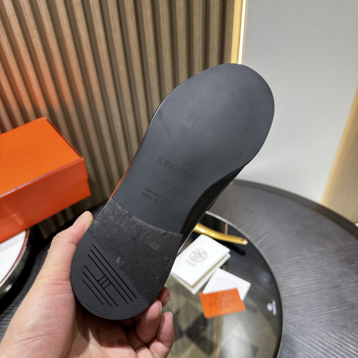 H**me5 loafers hm058