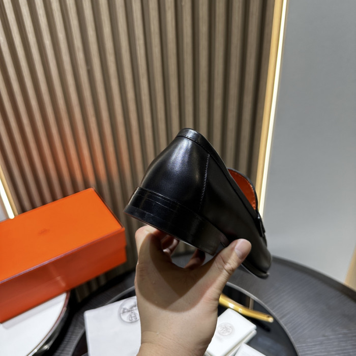 H**me5 loafers hm058