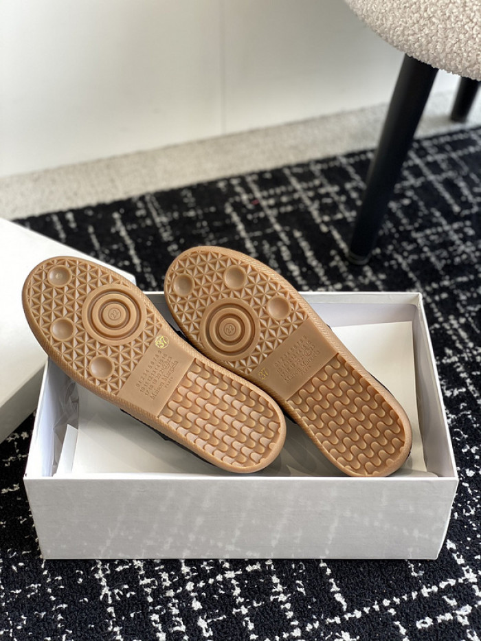 ma1s0n Marg*e1a calfskin s57ws0283