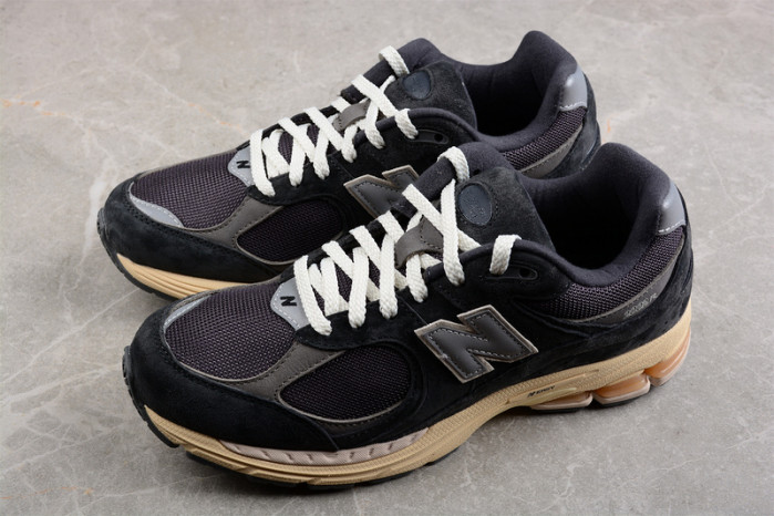 New Balance 2002 M2002RHO